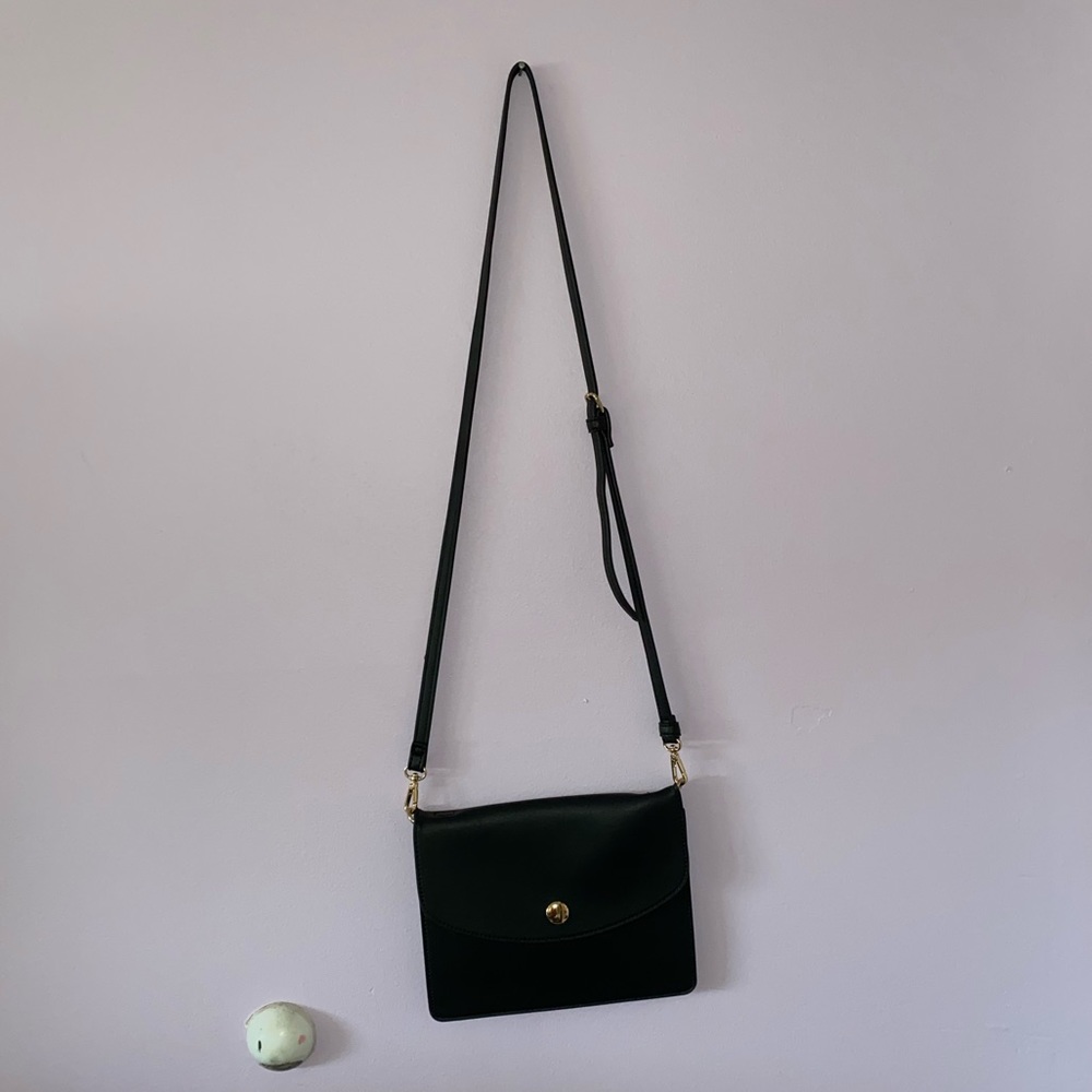 Black Forever 21 Handbag!